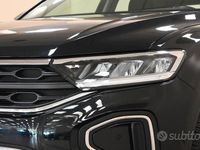 Usata VW T-Roc Life 150 CV (110 kW) 2022 Nero SUV