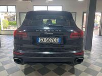 Usata Porsche Cayenne Platinum Edition 262 CV (192 kW) 2017 Nero metallizzato SUV