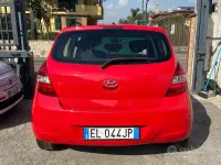 Usata Hyundai i20 Edition 75 CV (55 kW) 2011 Rosso Utilitaria