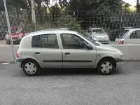 Usata Renault Clio II 58 CV (42 kW) 1998 Argento Berlina
