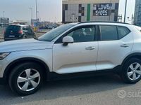 Usata Volvo XC40 150 CV (110 kW) 2019 Grigio SUV