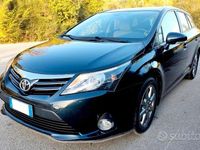 Usata Toyota Avensis Lounge 124 CV (91 kW) 2012 Nero Station wagon