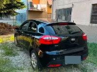 Usata Kia Rio 85 CV (62 kW) 2013 Nero Berlina