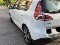 Usata Renault Scénic III 110 CV (80 kW) 2010 Bianco Monovolume