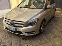 Usata Mercedes B180 Premium 109 CV (80 kW) 2014 Argento Utilitaria