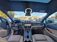 Usata Porsche Macan Turbo 245 CV (180 kW) 2021 Beige SUV