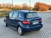 Usata Mercedes B180 Premium 110 CV (80 kW) 2012 Blu Utilitaria