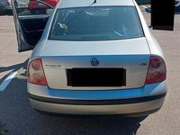 Usata VW Passat 130 CV (95 kW) 2003 Grigio Berlina