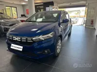 Usata Dacia Sandero Comfort 101 CV (74 kW) 2023 Blu Berlina
