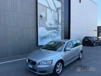 Usata Volvo V50 R-Design 115 CV (84 kW) 2012 Grigio Station wagon