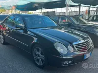 Usata Mercedes E320 Avantgarde 224 CV (164 kW) 2007 Nero Berlina