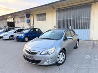 Usata Opel Astra Cosmo 125 CV (91 kW) 2012 Grigio Berlina