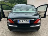 Usata Jaguar X-type 156 CV (114 kW) 2002 Verde Berlina
