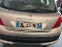 Gebraucht Peugeot 207 95 PS (69 kW) 2008 Grau Limousine