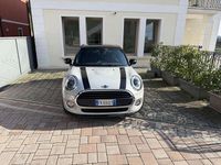 Usata Mini Cooper D Seven 116 CV (85 kW) 2017 Argento Utilitaria
