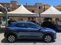 Usata Kia Stonic Style 101 CV (74 kW) 2021 Bluazzurro SUV