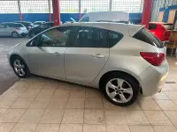 Usata Opel Astra Cosmo 140 CV (102 kW) 2010 Grigio Berlina