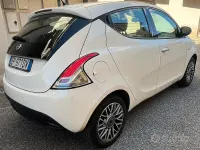 Usata Lancia Ypsilon 95 CV (69 kW) 2013 Bianco Utilitaria