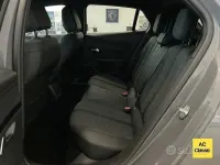 Usata Peugeot 2008 Allure 100 CV (73 kW) 2025 Grigio SUV