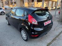 Usata Ford Fiesta 75 CV (55 kW) 2013 Nero Berlina