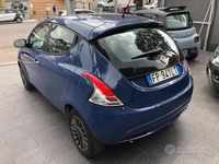 Usata Lancia Ypsilon 69 CV (50 kW) 2018 Blu/azzurro Utilitaria