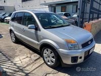 Usata Ford Fusion Titanium 67 CV (49 kW) 2008 Grigio Utilitaria