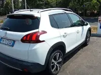 Usata Peugeot 2008 Allure 100 CV (73 kW) 2017 Bianco SUV