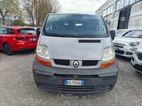 Usata Renault Trafic 101 CV (74 kW) 2002 Gray Monovolume
