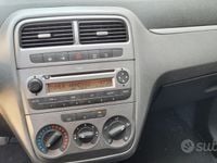 Usata Fiat Punto 75 CV (55 kW) 2012 Grigio Utilitaria