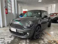 Usata Mini Cooper S 184 CV (135 kW) 2010 Grigio Utilitaria