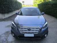 Usata Subaru Outback 150 CV (110 kW) 2015 Grigio SUV