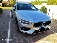 Usata Volvo V60 150 CV (110 kW) 2019 Argento Station wagon