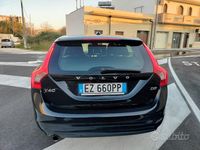 Usata Volvo V60 Kinetic 114 CV (83 kW) 2015 Nero Station wagon
