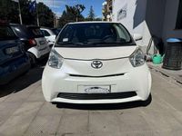 Begagnad Toyota iQ Sol 68 HK (50 kW) 2010 Vit Halvkombi