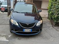 Usata Lancia Ypsilon Gold 69 CV (50 kW) 2017 Blu Utilitaria