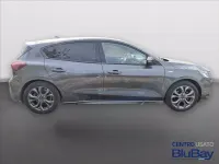 Usata Ford Focus ST-Line 125 CV (91 kW) 2022 Magnetic grey Berlina