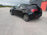 Usata Alfa Romeo Giulietta Exclusive 105 CV (77 kW) 2013 Nero Utilitaria