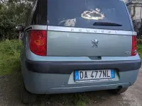 Usata Peugeot 1007 70 CV (51 kW) 2006 Verde Monovolume