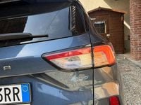 Usata Ford Kuga 120 CV (88 kW) 2022 Blu SUV