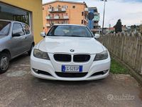 Usata BMW 318 143 CV (105 kW) 2011 Bianco Station wagon