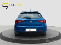 Usata Alfa Romeo Giulietta Super 120 CV (88 kW) 2018 Bluazzurro Utilitaria