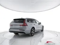 Nuova Volvo V60 Plus 197 CV (144 kW) 2026 Grigio Station wagon
