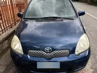 Usado Toyota Yaris 65 CV (47 kW) 2004 Azul Berlina