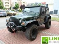 Usata Jeep Wrangler Sport 118 CV (86 kW) 1998 Verde metallizzato SUV