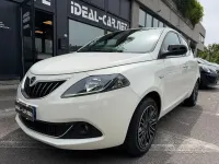 Usata Lancia Ypsilon Gold 69 CV (50 kW) 2023 Bianco Utilitaria
