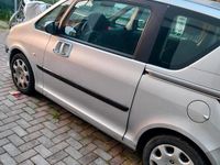Usata Peugeot 1007 70 CV (51 kW) 2008 Grigio Monovolume