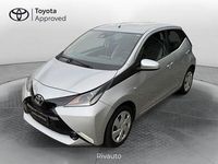 Usata Toyota Aygo X-play 69 CV (50 kW) 2017 Argento Utilitaria