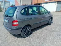 Usata Renault Scénic 107 CV (78 kW) 2001 Monovolume