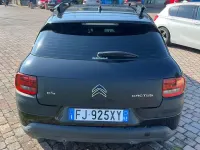 Usata Citroën C4 Shine 99 CV (72 kW) 2017 Nero SUV