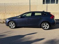 Usata Volvo V40 115 CV (84 kW) 2014 Blu Berlina